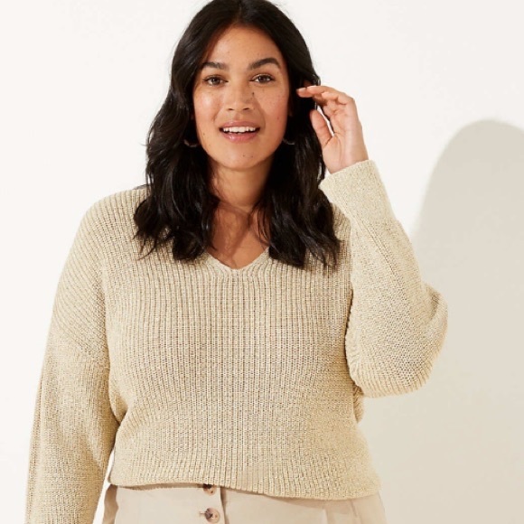Loft Cream and Gold Metallic cropped Sweater. New with Tags. Size Large - Picture 2 of 3